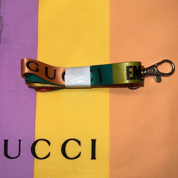 NEW GUCCI Empowering Dream Maker Gift Tote Bag Notebook ,Pen and Lanyard - Picture 5 of 5